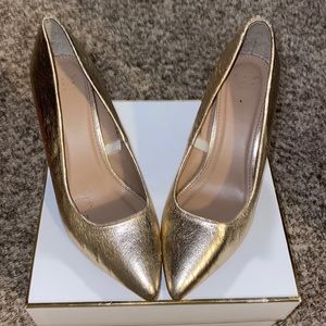 Heels: Size 9, Gold ANewDay, make a statement! Only worn twice! 💫